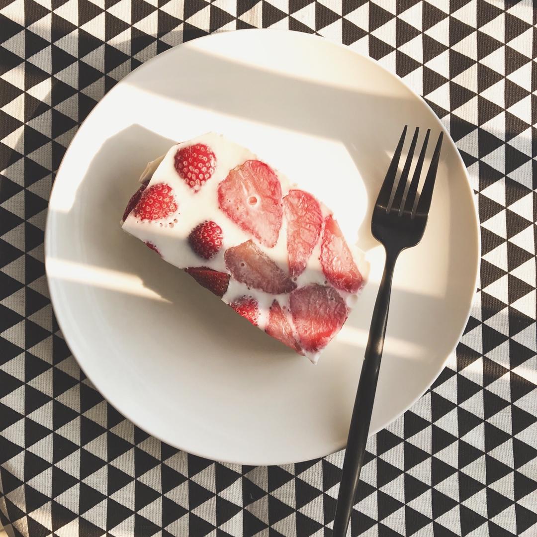 日本大热的草莓牛奶羊羹