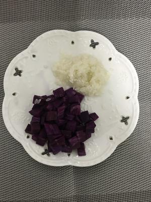 （153）紫薯银耳粥【9M】的做法 步骤2