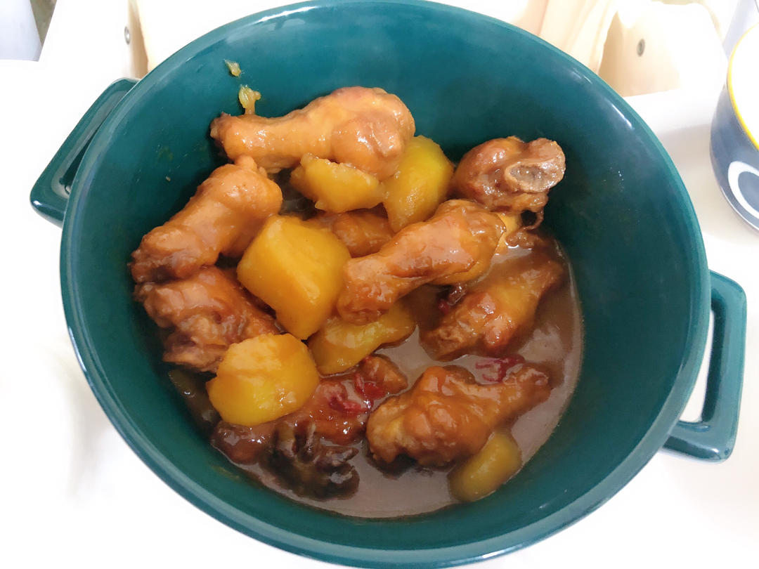 鸡腿炖土豆 上桌秒空盘 汤都喝干了！