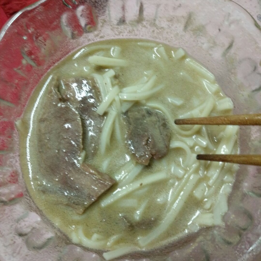 中式早餐西红柿牛肉面
