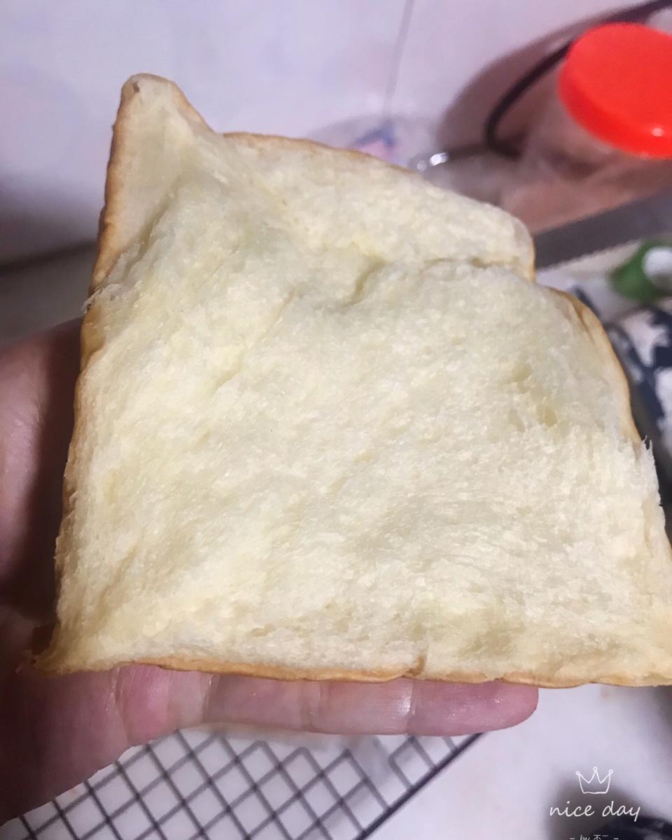 吐司，奶香手撕面包，超级香浓