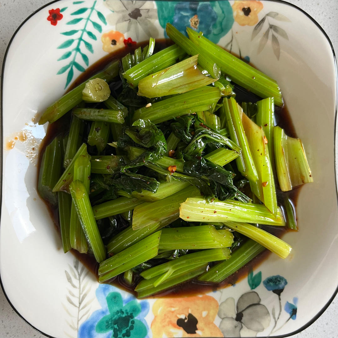 凉拌芹菜（简洁版）