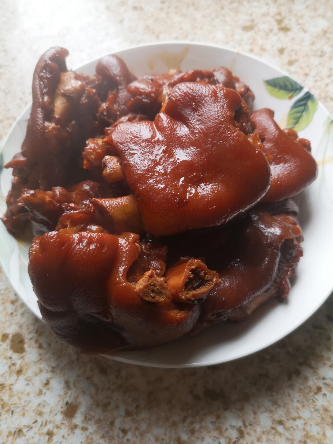 美味的家常菜：红烧猪蹄