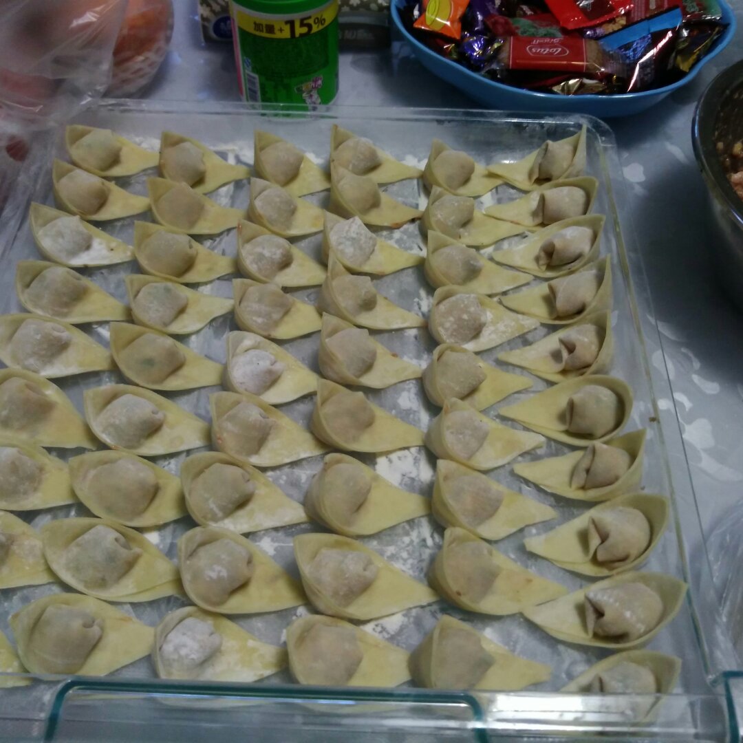 自己包的抄手（不是菜谱只是成品）