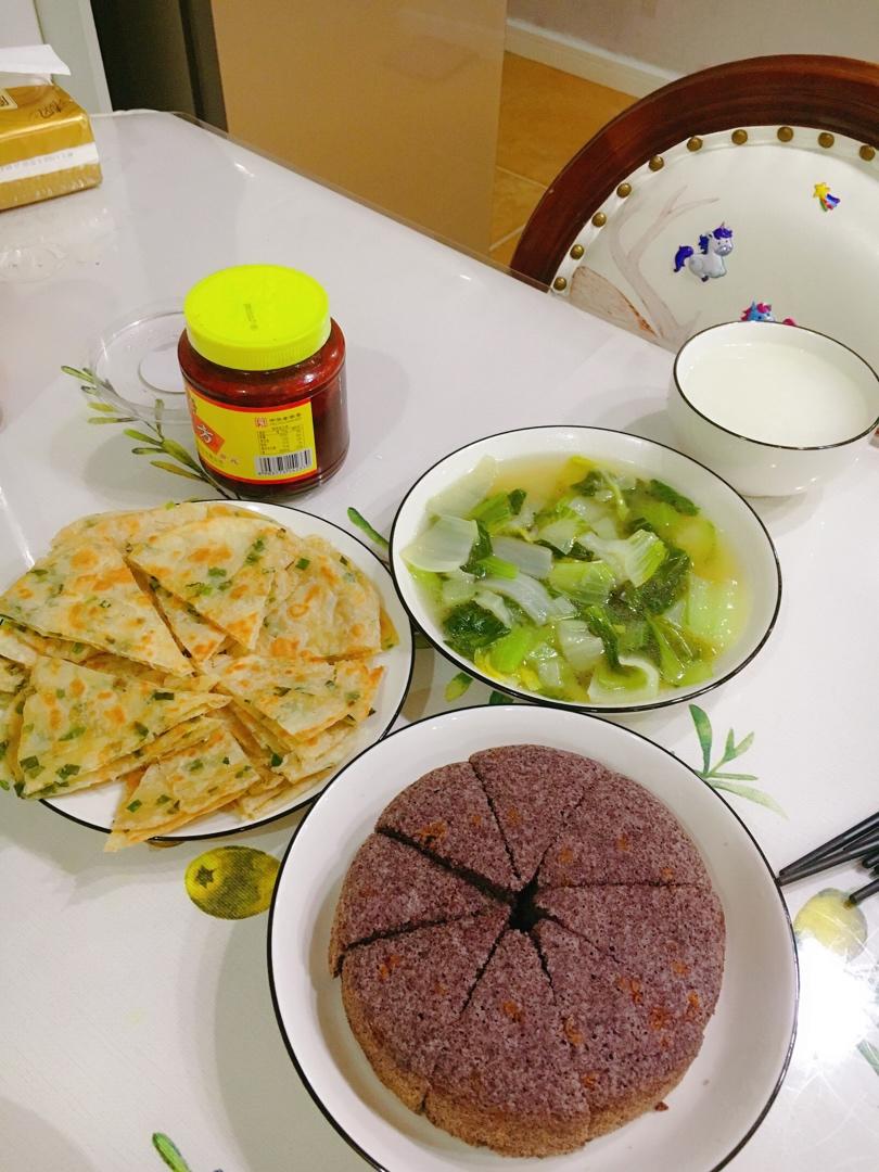 葱油饼（面粉吸水量不一样、水慢慢加）