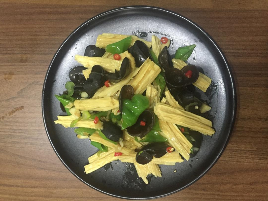 木耳腐竹炒青椒