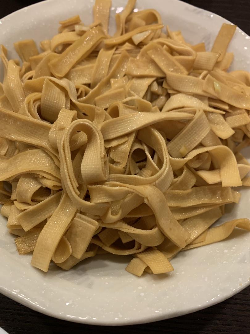 素炒千张（豆皮）