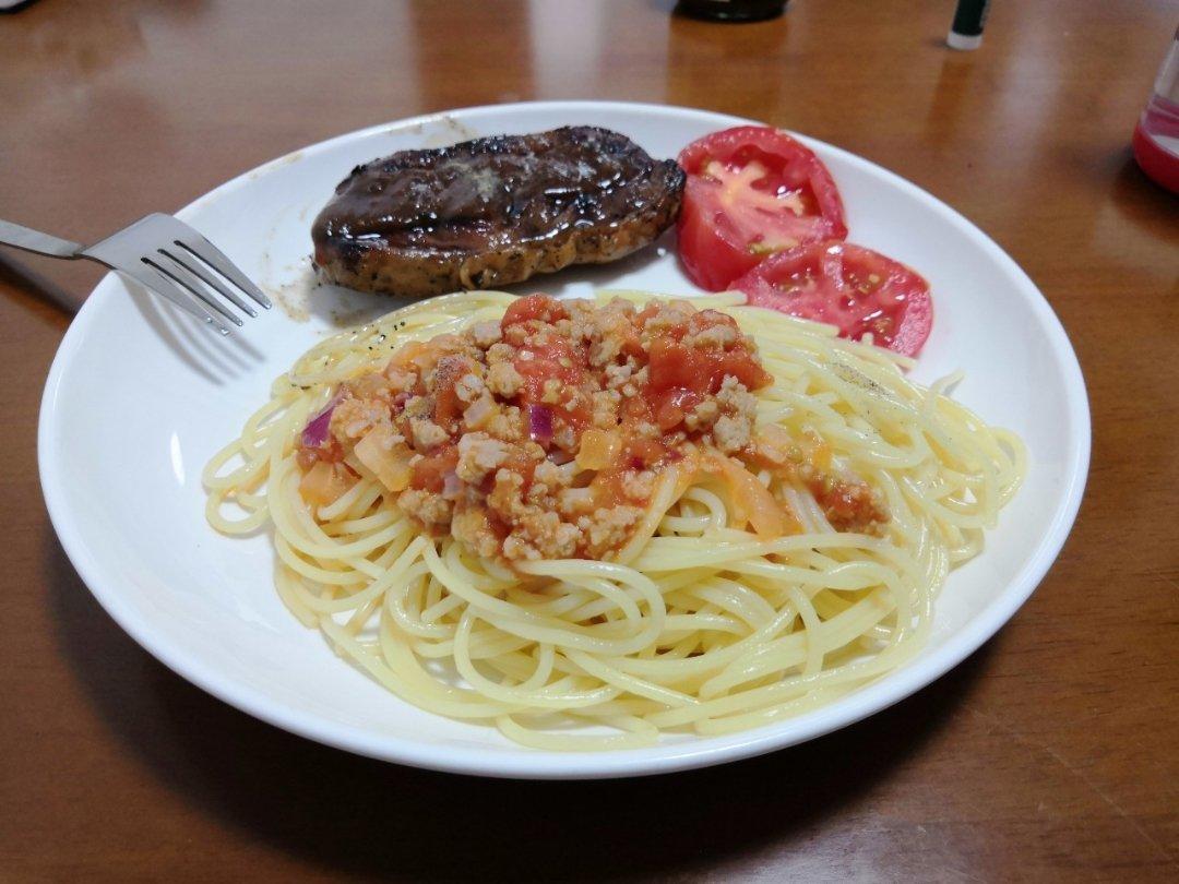 番茄肉酱意大利面