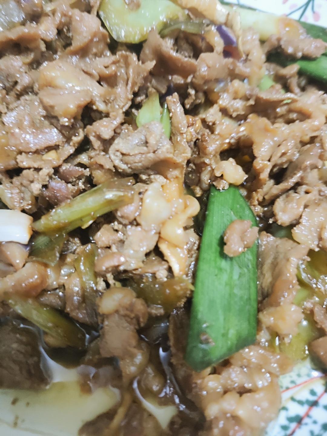 炒了20多年的葱爆羊肉