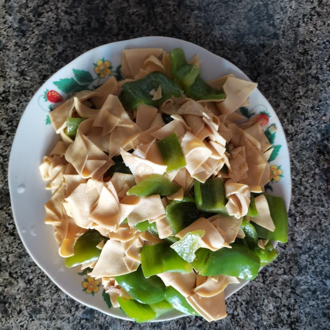 尖椒干豆腐