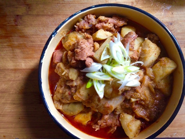 韩式土豆猪骨汤 kam ja tang 最地道流行的韩国平民美食的做法