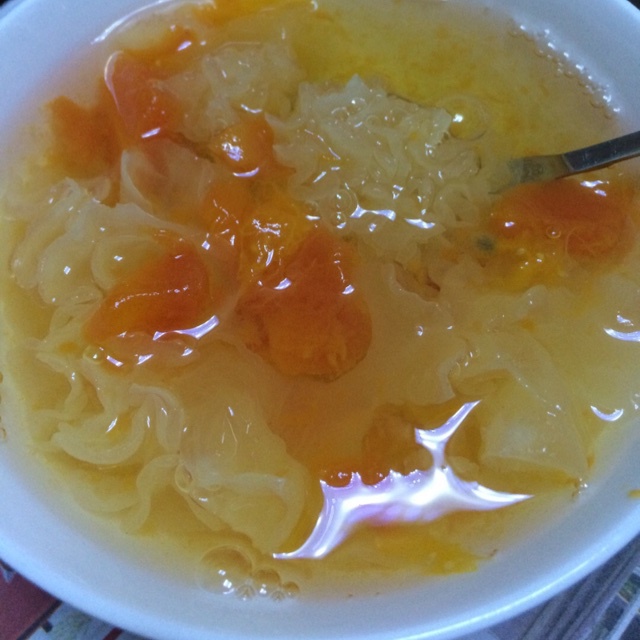 炖木瓜雪耳糖水