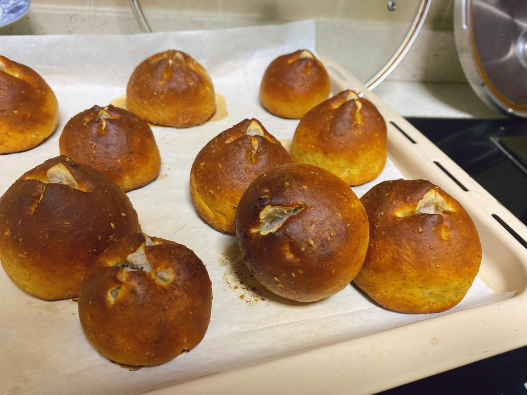 『小苏打版』德国碱水面包：碱水热狗+十字餐包