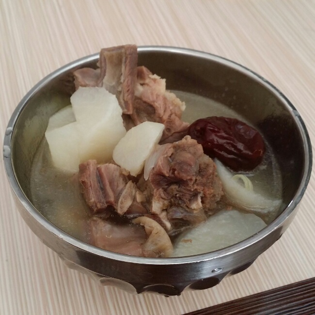 冬日御寒羊肉汤