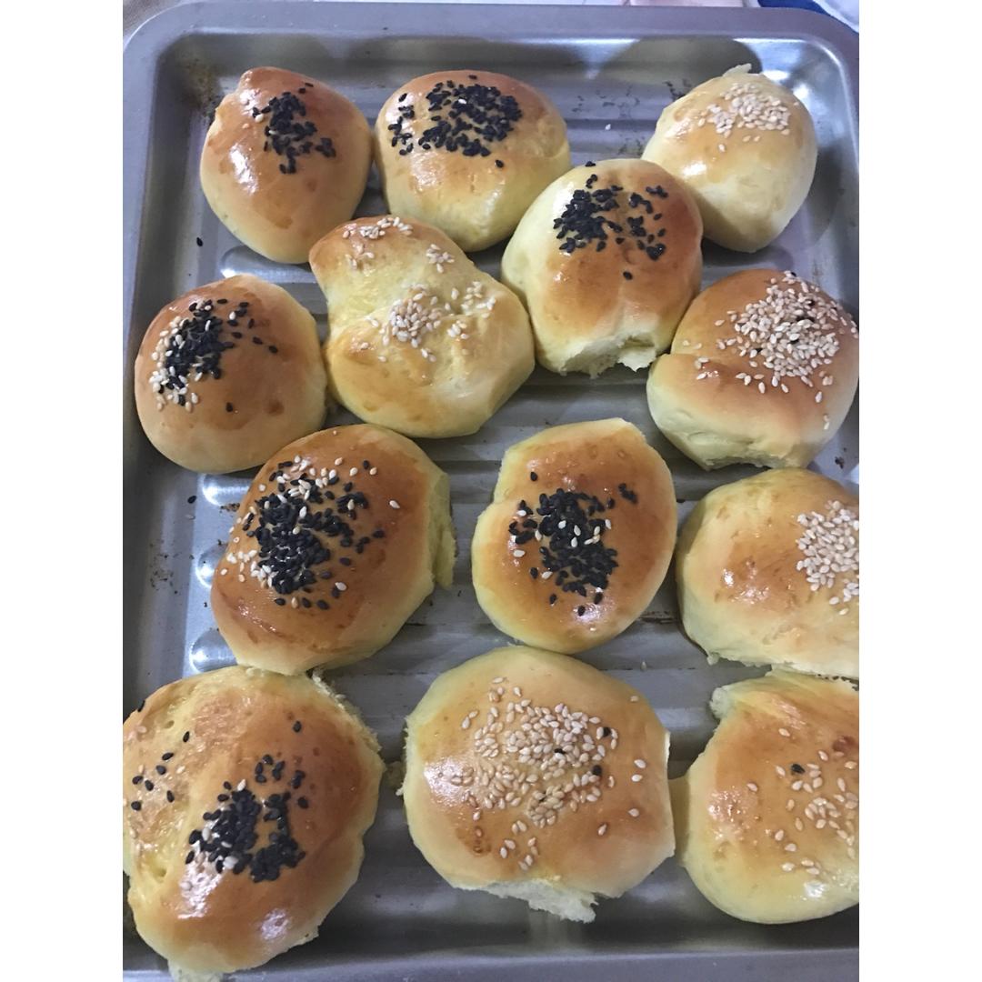 大人小孩都爱不释口的【蜂蜜牛奶小餐包】