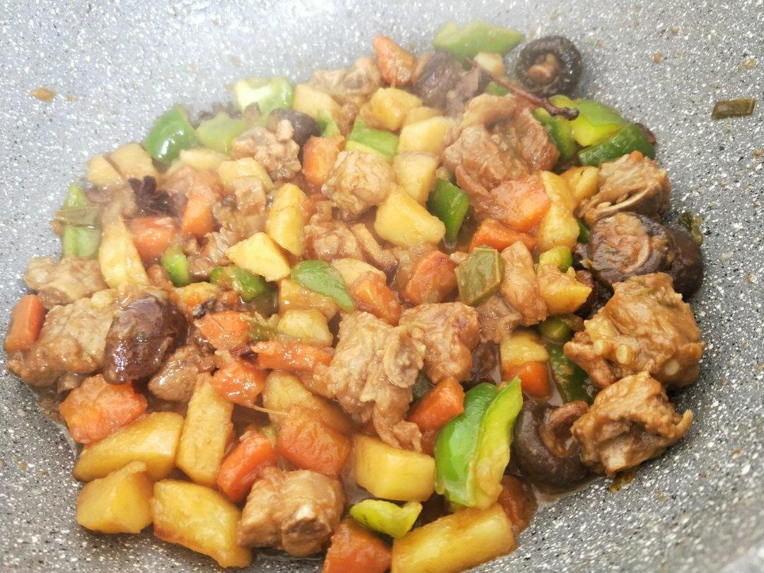 土豆炖排骨