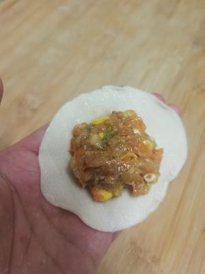 简单易做的 香菇胡萝卜猪肉饺子的做法 步骤10