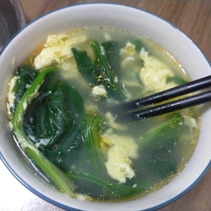 菠菜鸡蛋汤