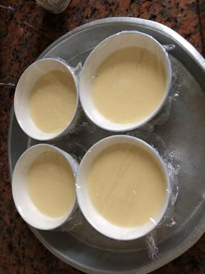 牛奶炖蛋的做法 步骤4