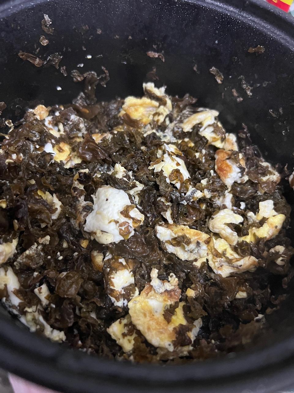 几分钟就能吃上的地皮菜炒蛋
