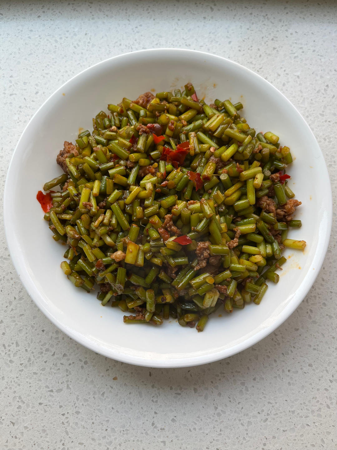下饭神器蒜苔粒炒肉碎