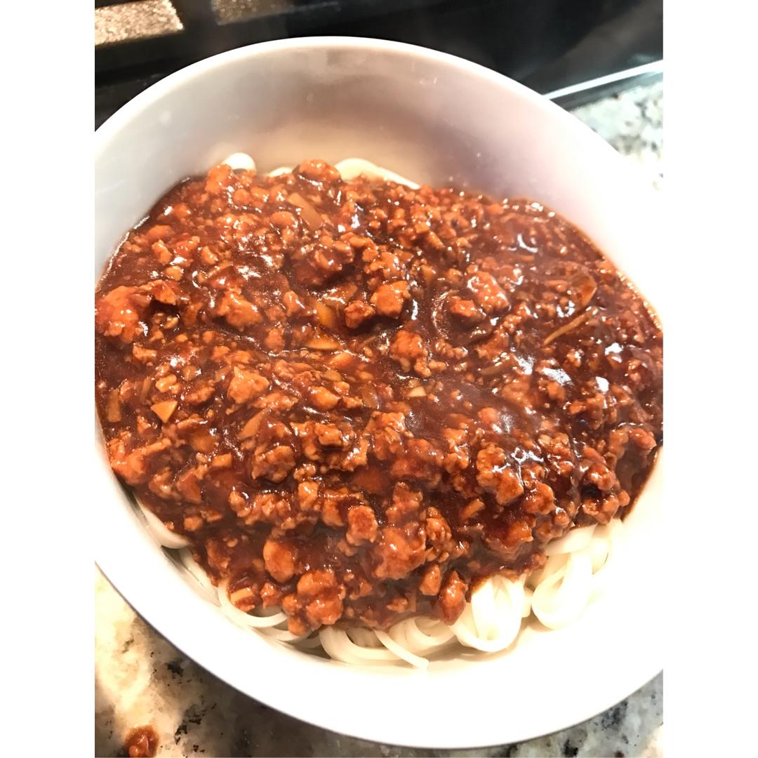 香菇肉末炸酱面