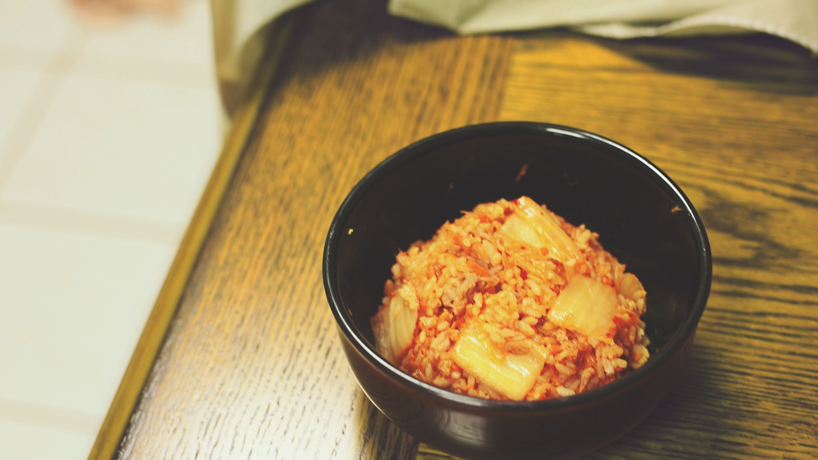 金枪鱼辣白菜炒饭
