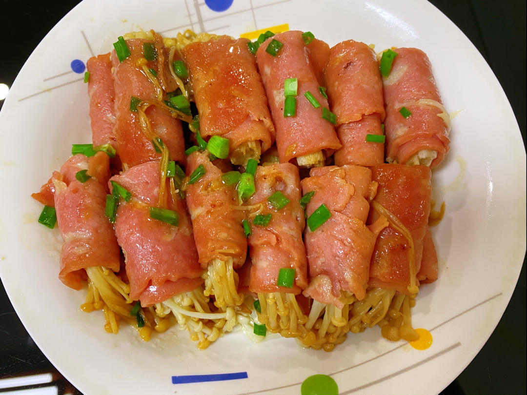 快手十分钟【金针菇培根卷】