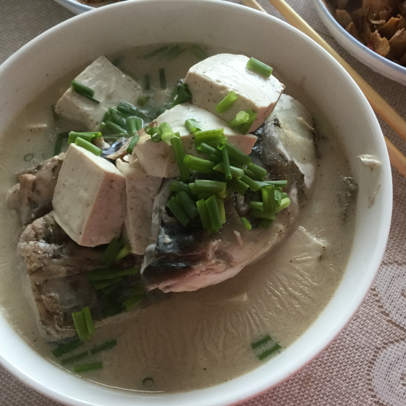 鱼头豆腐汤