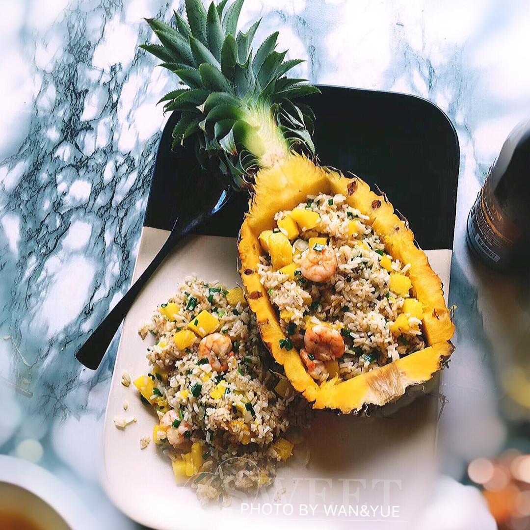 紫糯米菠萝饭