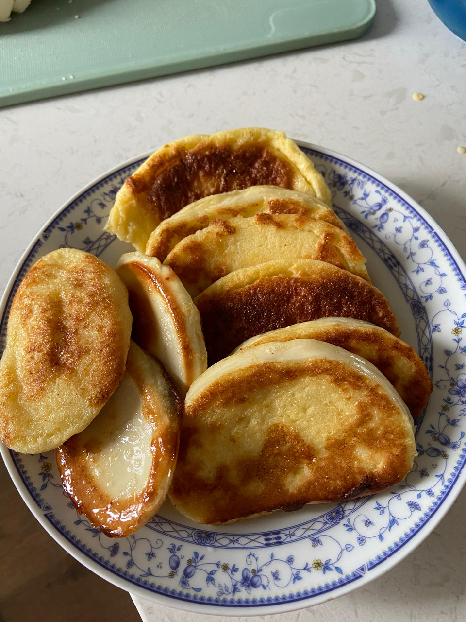 家常美食爱好者做的煎馒头片很好吃怕吸油多不健康教你一招省油又好吃