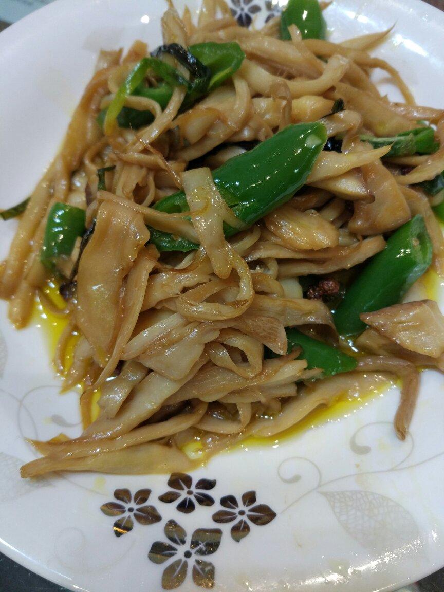 手撕杏鲍菇炒肉