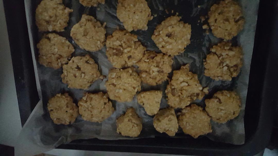燕麦核桃饼干