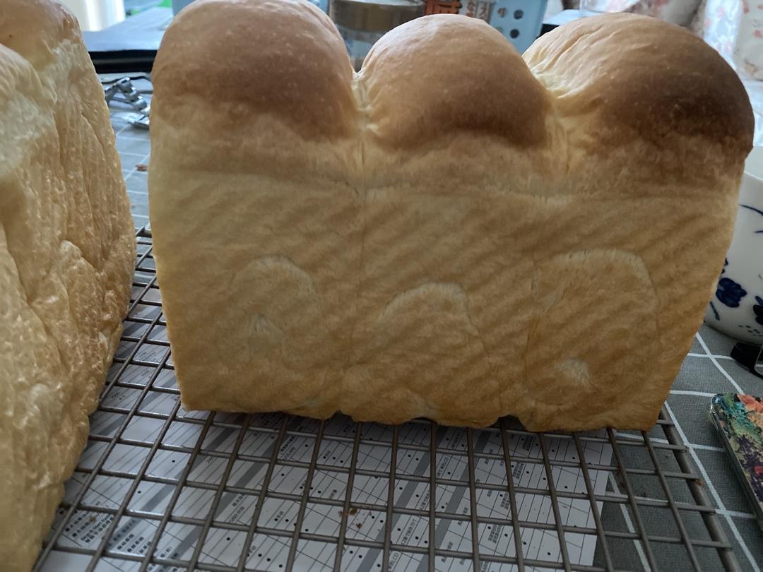 软到拿不起来的生吐司