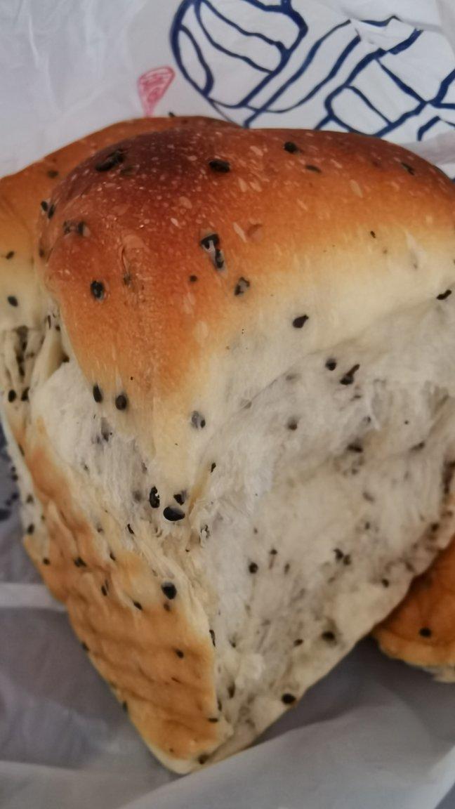 ✔️越嚼越香de黑芝麻咸吐司