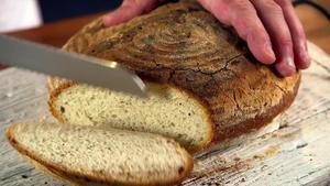 【保罗教你做面包】天然酵母面包（经典酸面包）的做法 步骤14