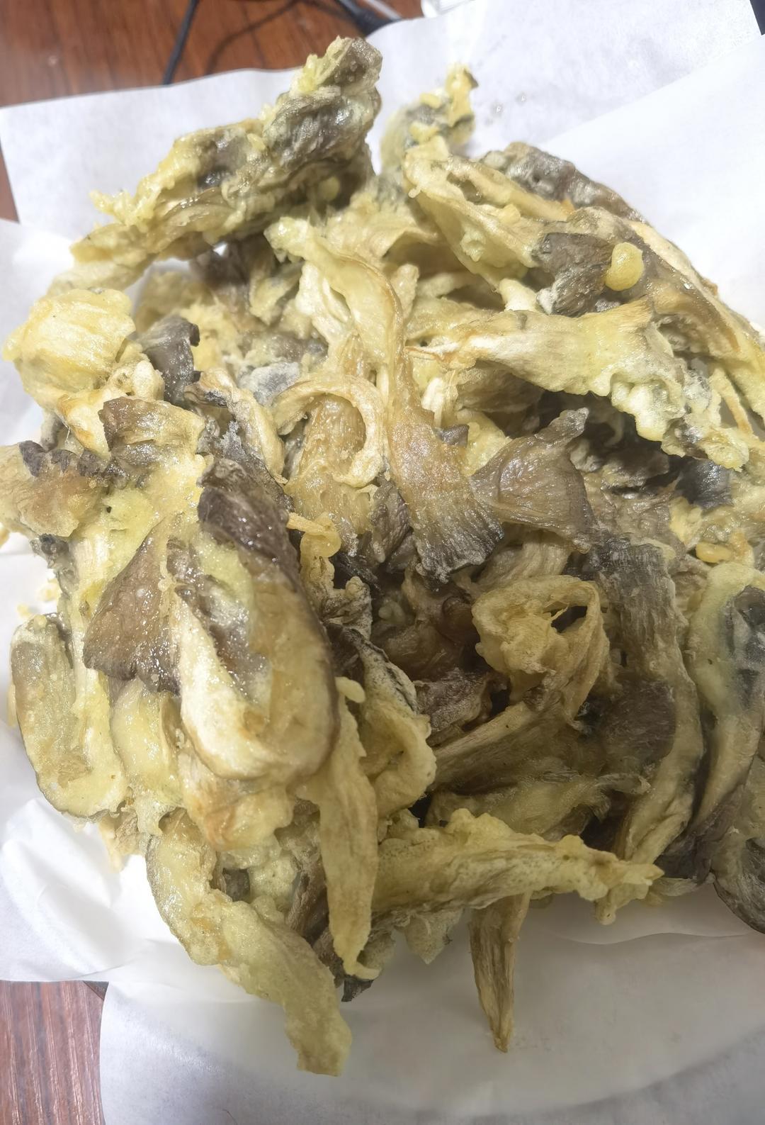 炸蘑菇用不用焯水？裹淀粉还是面粉？厨师长告诉你