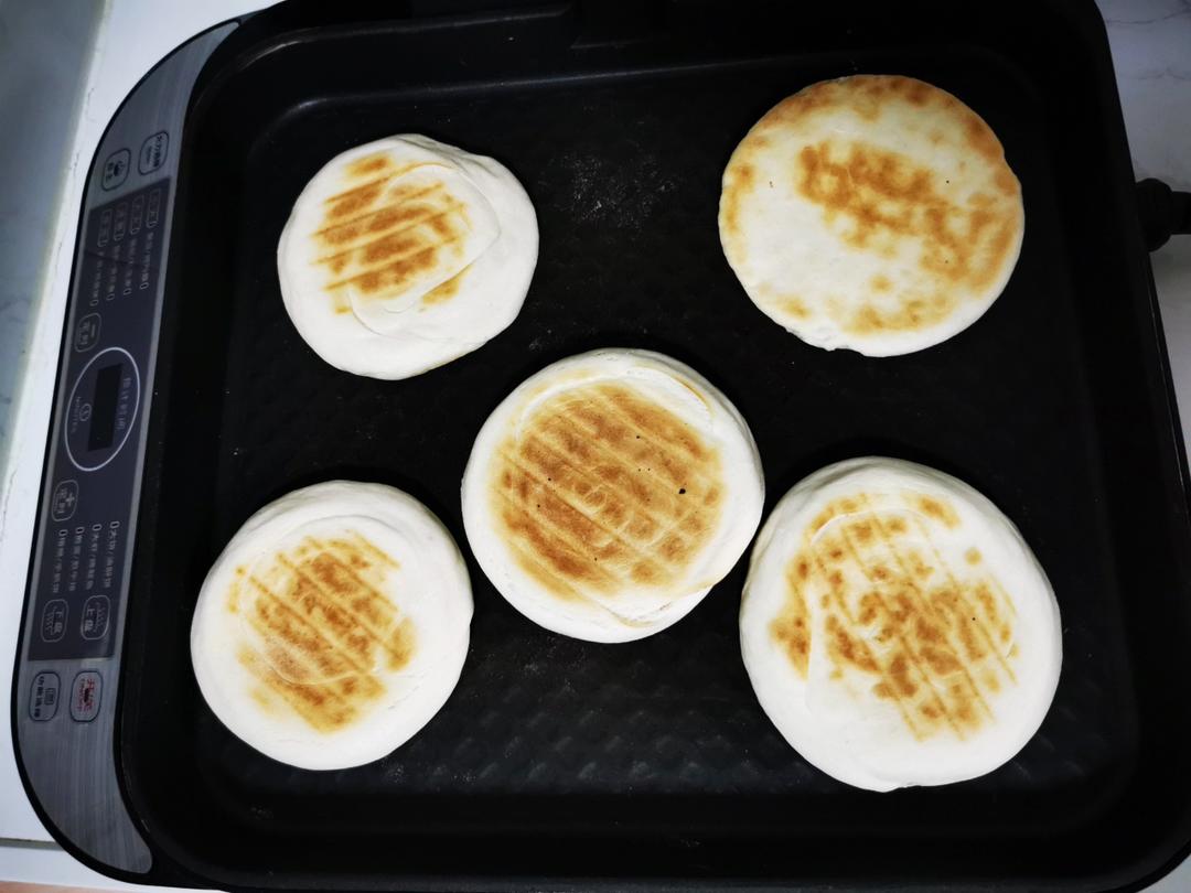 腊汁肉夹馍（烤出白吉馍特殊花纹的方法）