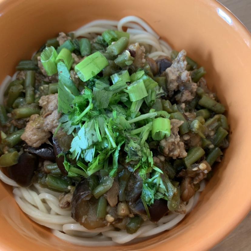 好吃起来我自己都害怕的豆角茄子打卤面