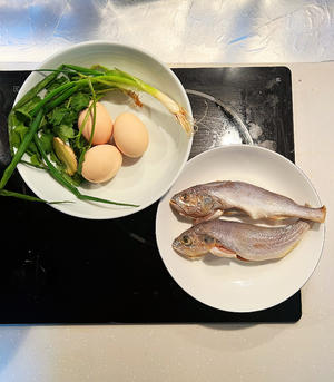 黄鱼炖蛋的做法 步骤1