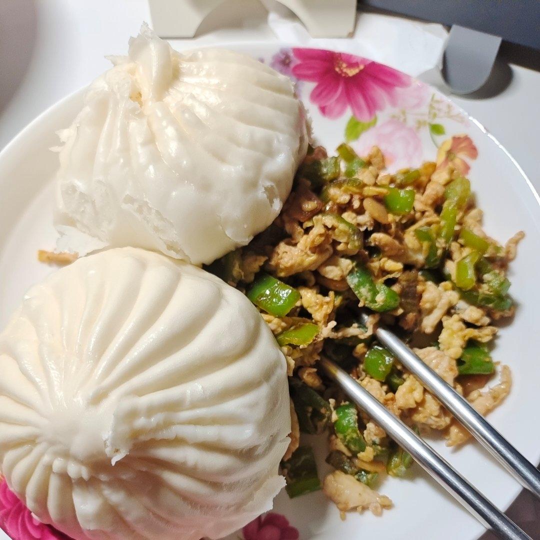 不一样的辣椒炒鸡蛋～下饭神器!