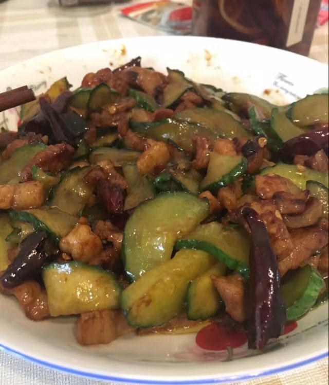 黄瓜炒肉