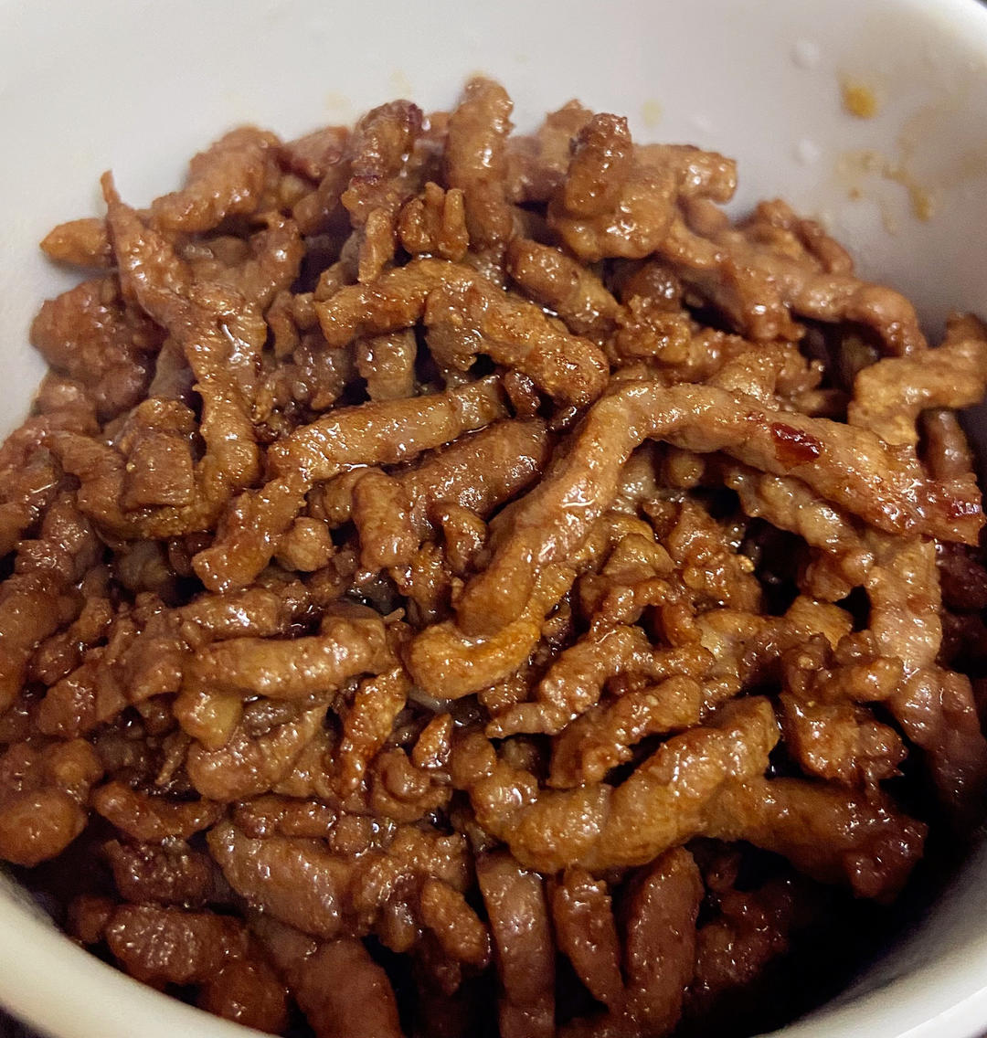 厨师长教你：“青椒牛肉丝”的家常做法，家乡的味道，先收藏了