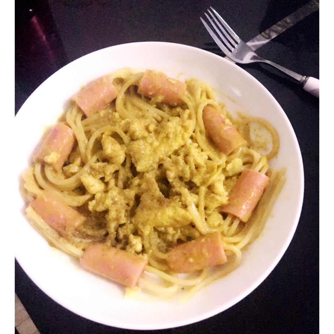 咖喱芝士穿肠意面