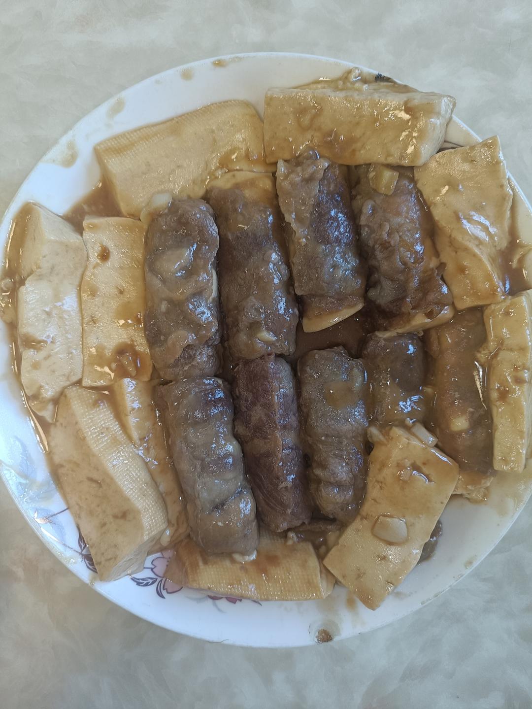 酱汁浓郁～好吃又美味！肥牛豆腐卷～绝了