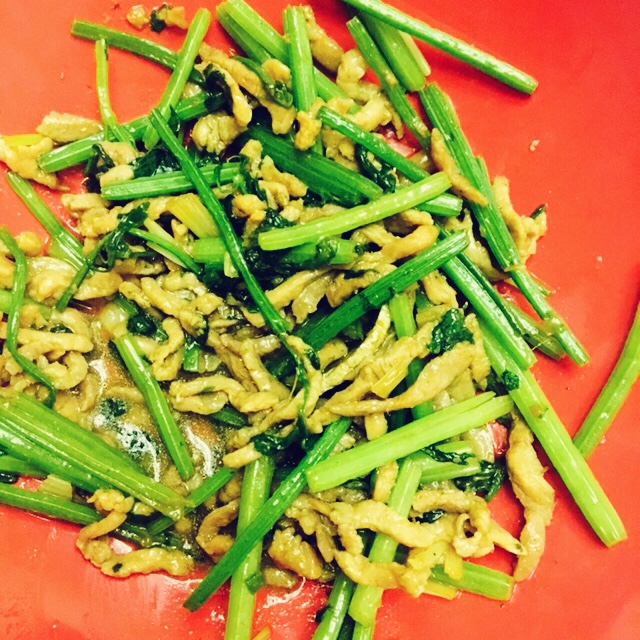 芹菜炒肉