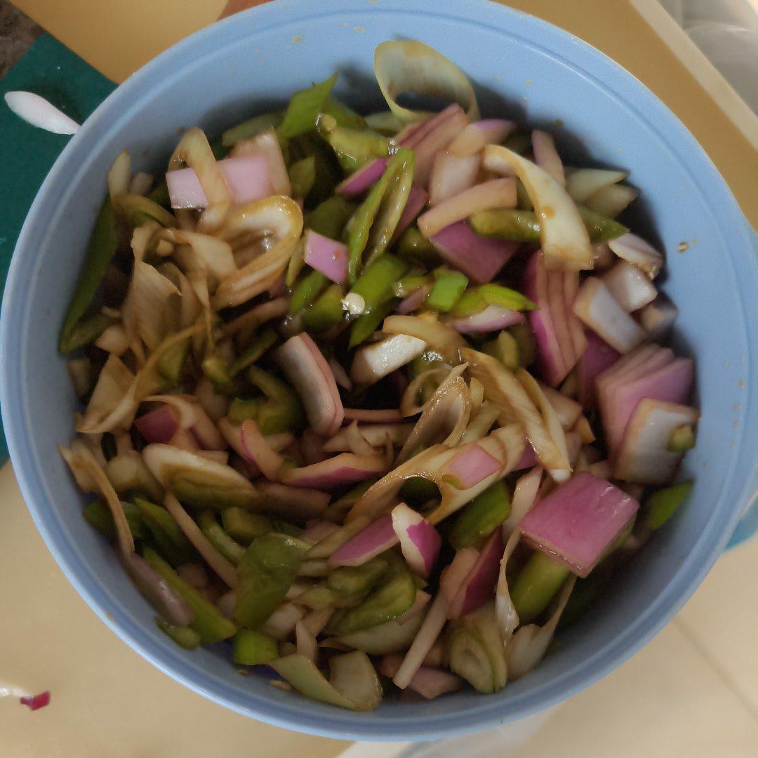老虎菜（东北夏季下饭凉拌菜）
