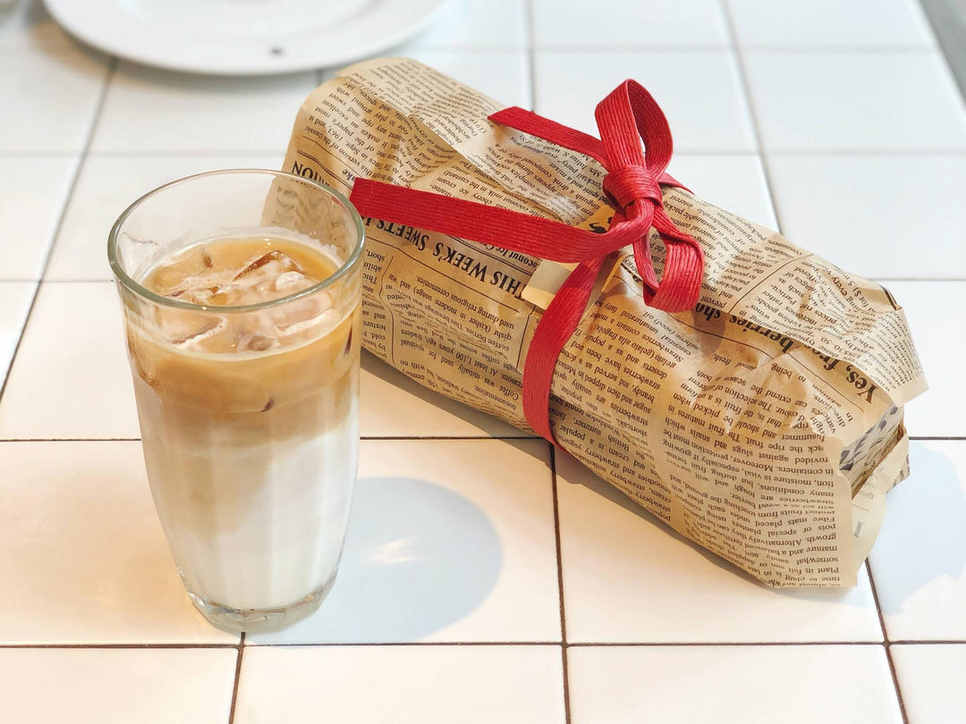 准备祖传的香蕉蓝莓玛芬蛋糕