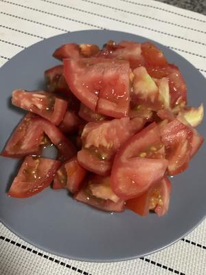 西红柿煨鳕鱼鱼腩的做法 步骤4