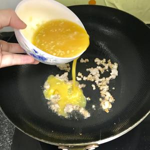 碎肉煎蛋的做法 步骤5